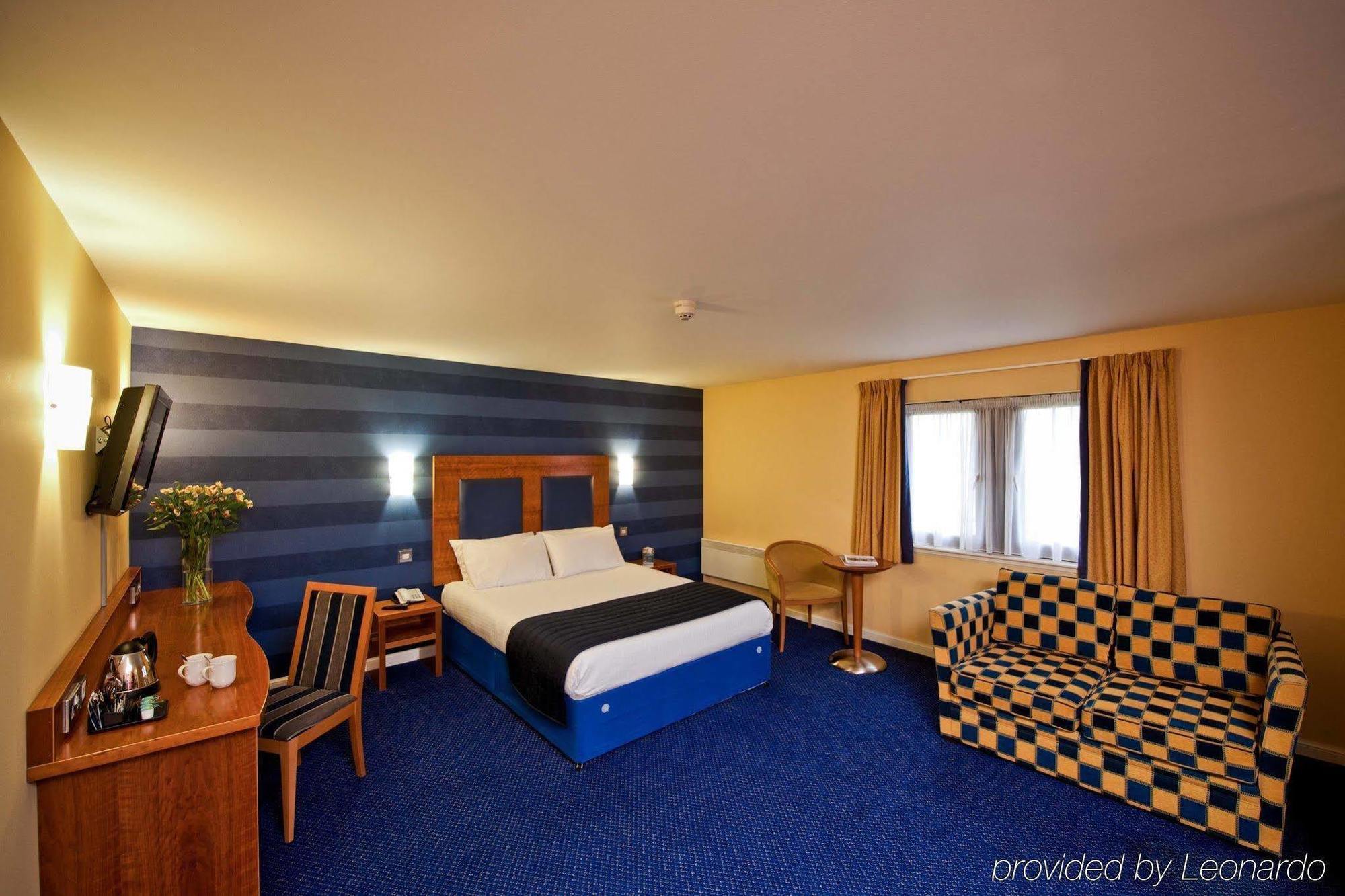 Leonardo Inn Aberdeen Airport Dyce Exterior photo