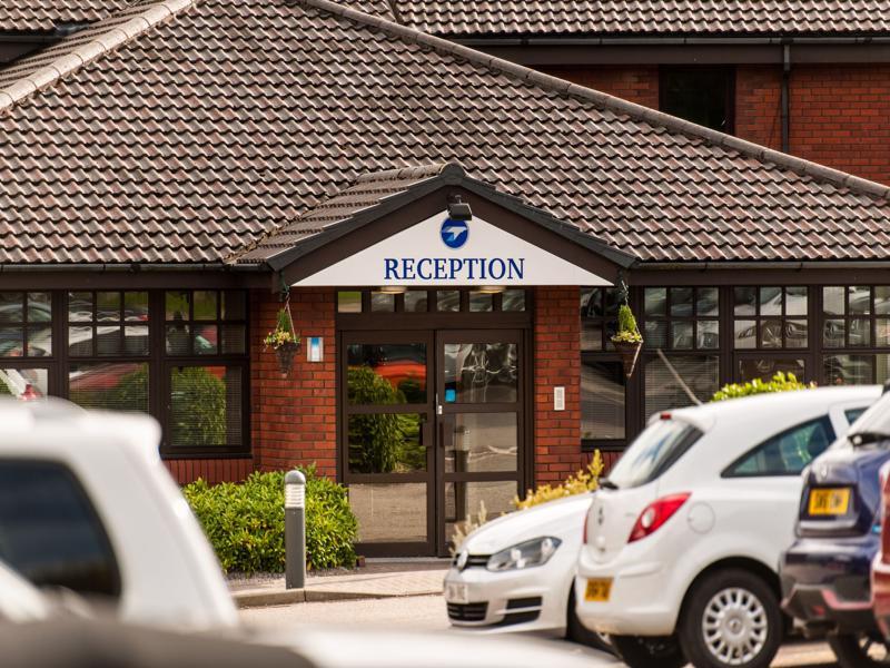 Leonardo Inn Aberdeen Airport Dyce Exterior photo