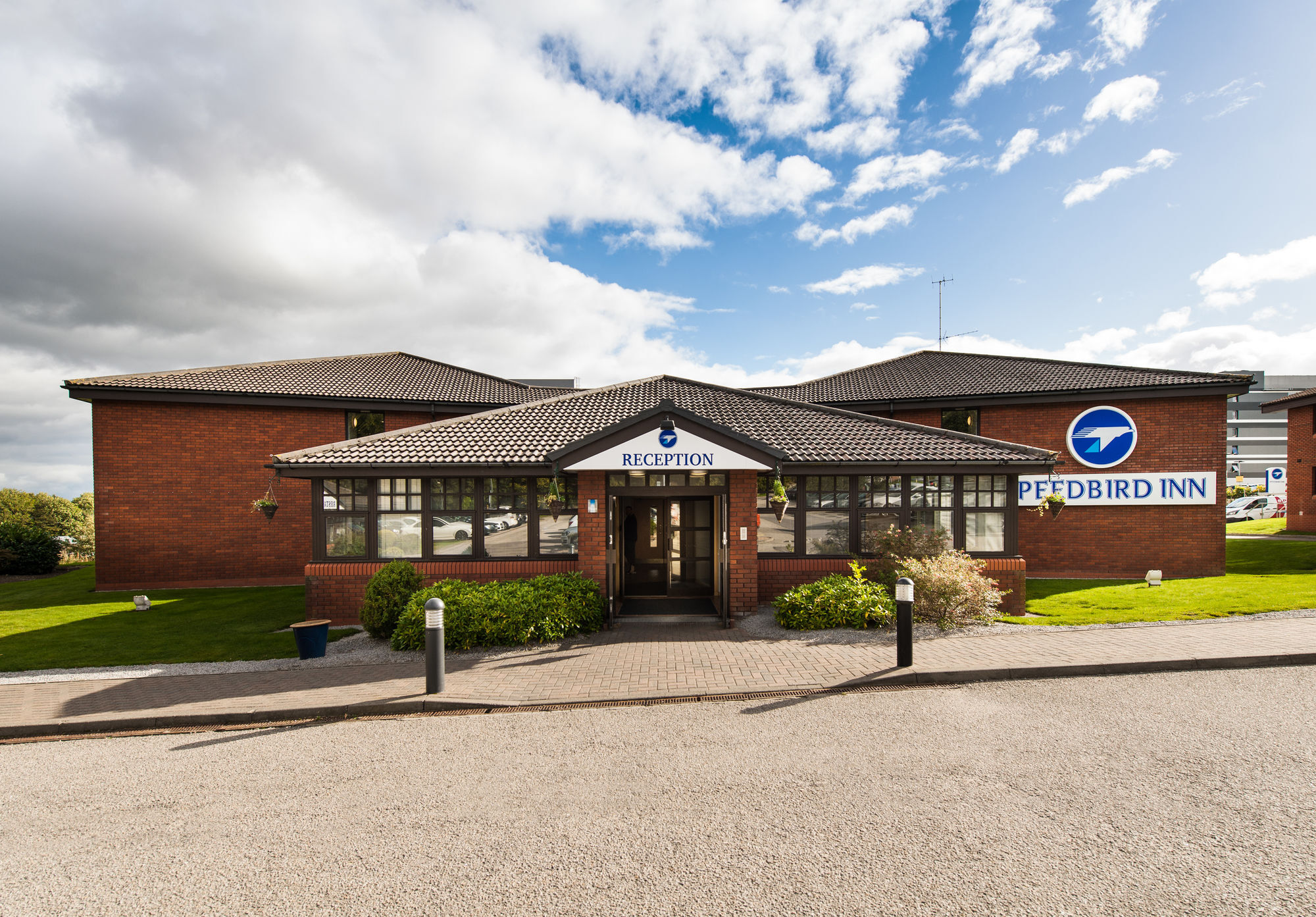 Leonardo Inn Aberdeen Airport Dyce Exterior photo